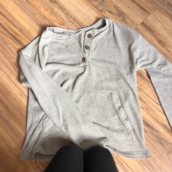 Sweaters - Grey button sweater